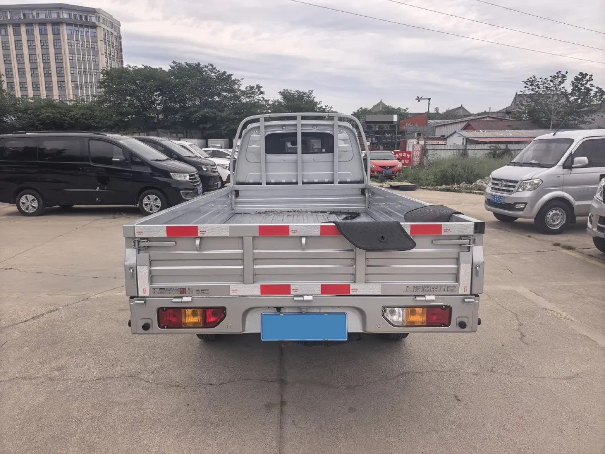 2023 WuLing RongGuang New Truck 1.5L 102HP L4 5MT,autocango,china used car exporter,china ev exporter,chinese used car exporter,chinese used ev exporter