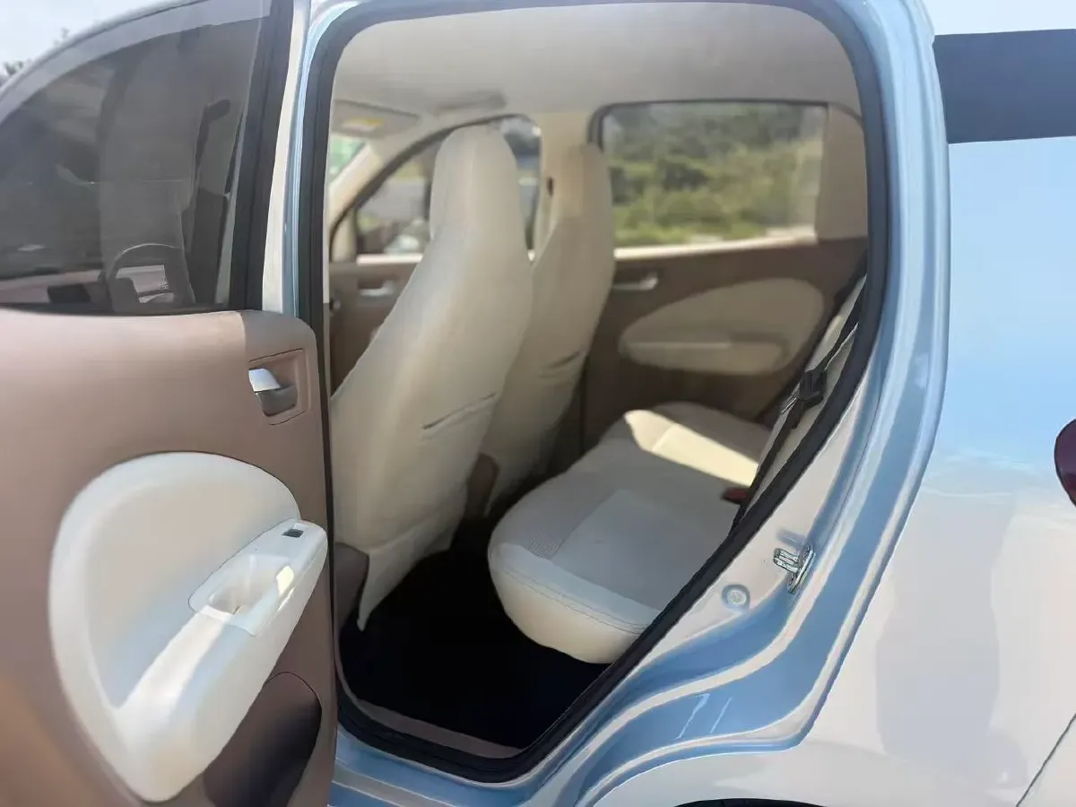 2025 WuLing HongGuang MINI EV BEV 16.2KWH,autocango,china used car exporter,china ev exporter,chinese used car exporter,chinese used ev exporter