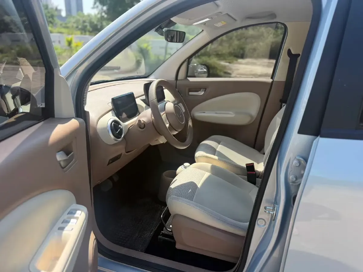 2025 WuLing HongGuang MINI EV BEV 16.2KWH,autocango,china used car exporter,china ev exporter,chinese used car exporter,chinese used ev exporter