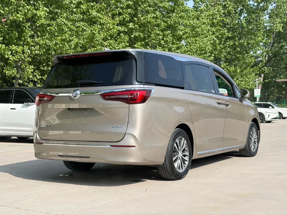 2023 Buick GL8 2.0T 237HP L4 9AT,autocango,china used car exporter,china ev exporter,chinese used car exporter,chinese used ev exporter