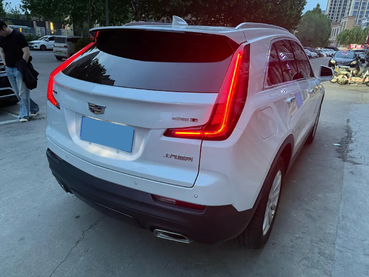 2020 Cadillac XT4 2.0T 237HP L4 9AT,autocango,china used car exporter,china ev exporter,chinese used car exporter,chinese used ev exporter