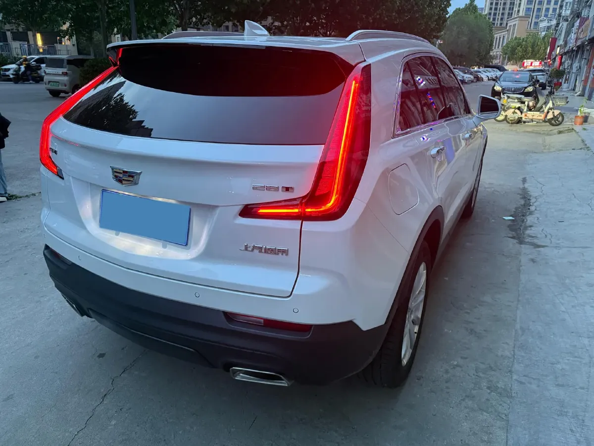 2020 Cadillac XT4 2.0T 237HP L4 9AT,autocango,china used car exporter,china ev exporter,chinese used car exporter,chinese used ev exporter