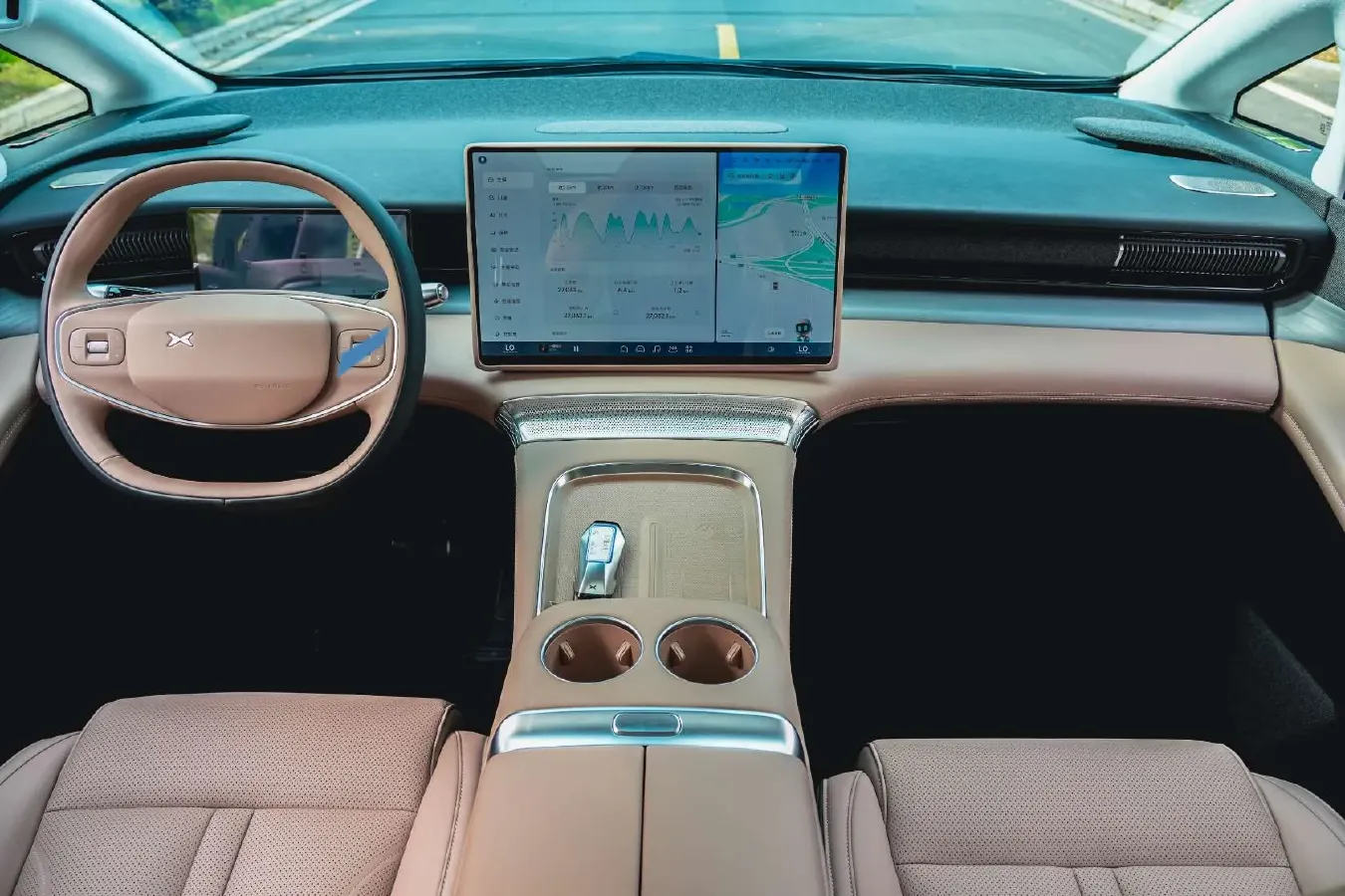 2024 Xpeng X9 BEV 84.5KWH,autocango,china used car exporter,china ev exporter,chinese used car exporter,chinese used ev exporter