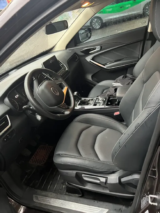2018 FAW Senia R9 1.2T 143HP L4 5MT,autocango,china used car exporter,china ev exporter,chinese used car exporter,chinese used ev exporter