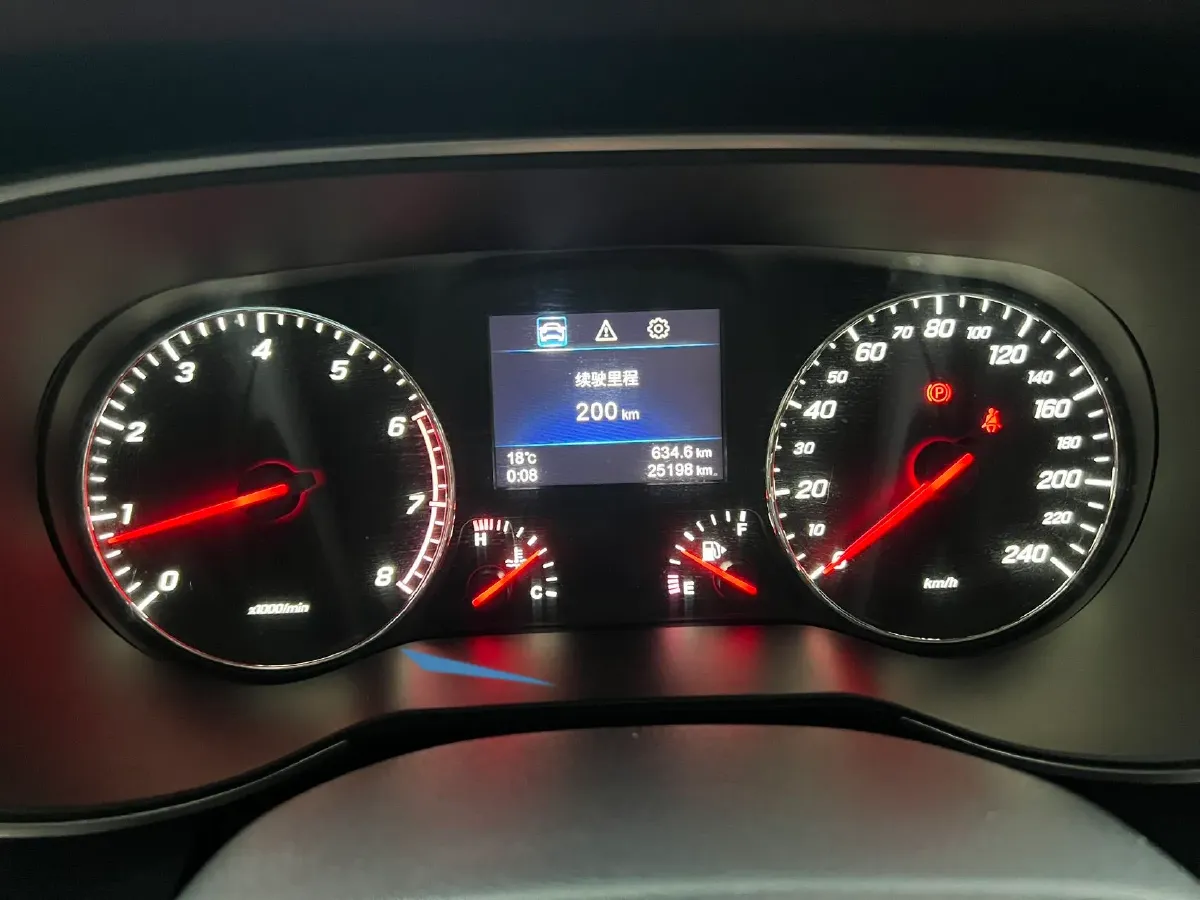 2018 FAW Senia R9 1.2T 143HP L4 5MT,autocango,china used car exporter,china ev exporter,chinese used car exporter,chinese used ev exporter