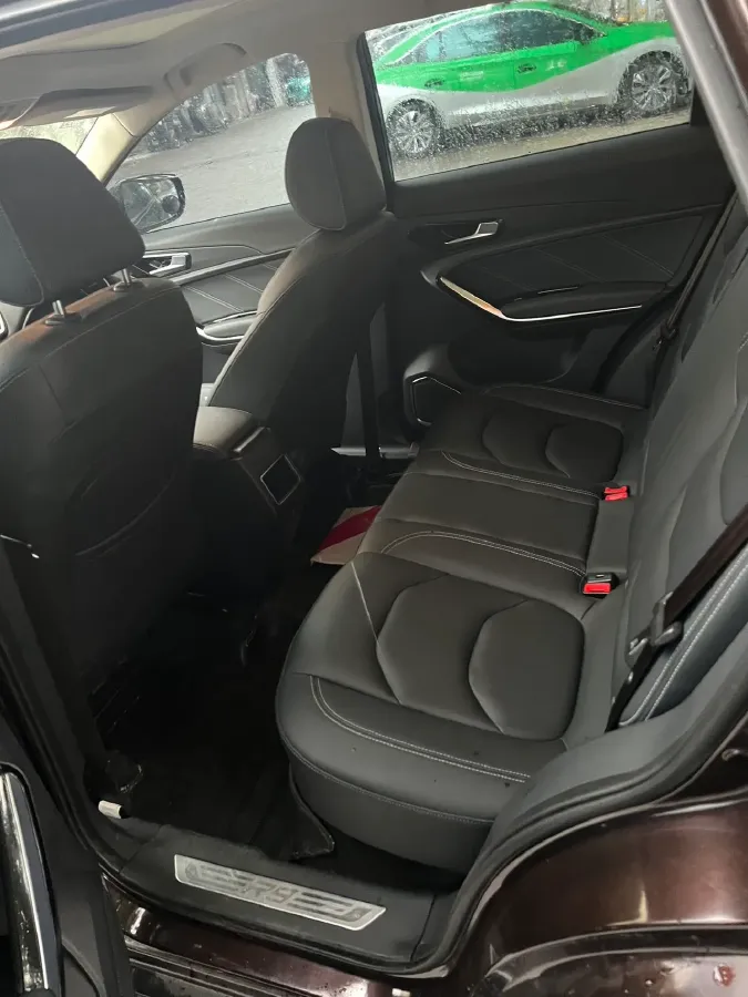 2018 FAW Senia R9 1.2T 143HP L4 5MT,autocango,china used car exporter,china ev exporter,chinese used car exporter,chinese used ev exporter