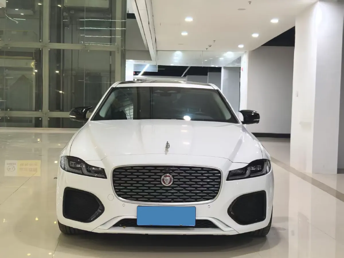 2024 Jaguar XFL 2.0T 250HP L4 8AT,autocango,china used car exporter,china ev exporter,chinese used car exporter,chinese used ev exporter