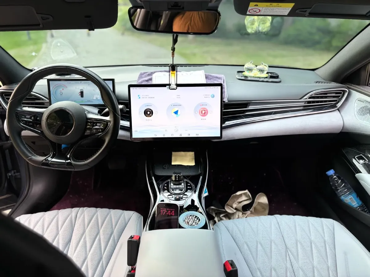2022 MAXUS DaJia 5 BEV 70KWH,autocango,china used car exporter,china ev exporter,chinese used car exporter,chinese used ev exporter