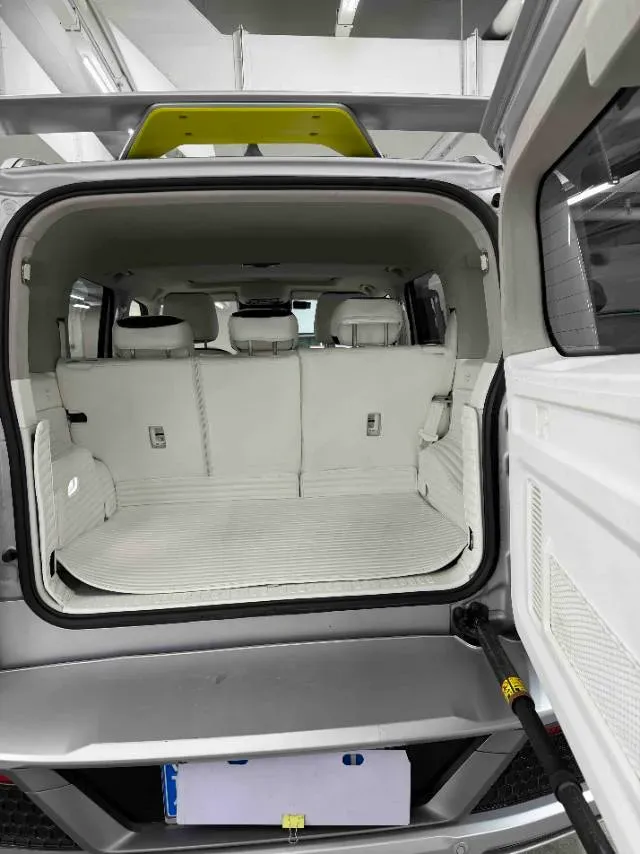 2021 Cyberspace 300 2.0T 227HP L4 8AT,autocango,china used car exporter,china ev exporter,chinese used car exporter,chinese used ev exporter