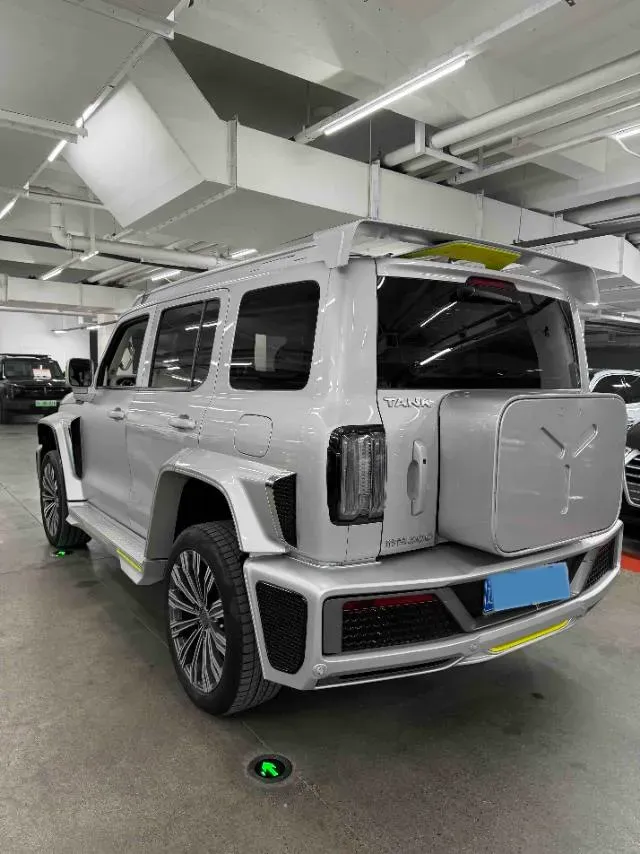 2021 Cyberspace 300 2.0T 227HP L4 8AT,autocango,china used car exporter,china ev exporter,chinese used car exporter,chinese used ev exporter
