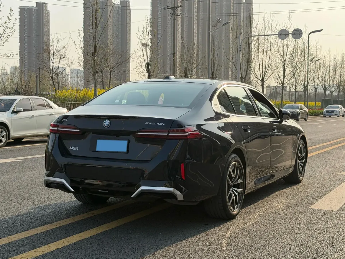 2025 BMW i5 BEV 96.96KWH,autocango,china used car exporter,china ev exporter,chinese used car exporter,chinese used ev exporter