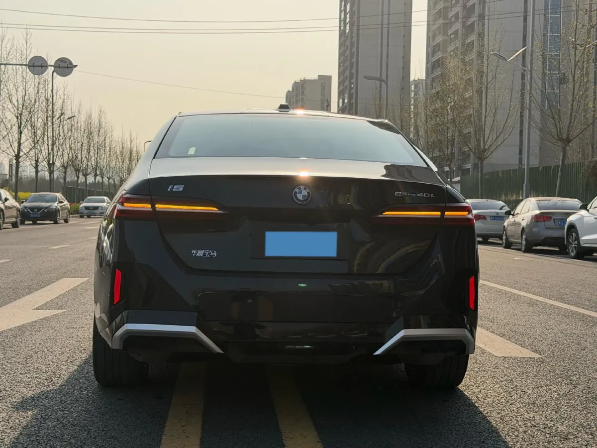 2025 BMW i5 BEV 96.96KWH,autocango,china used car exporter,china ev exporter,chinese used car exporter,chinese used ev exporter