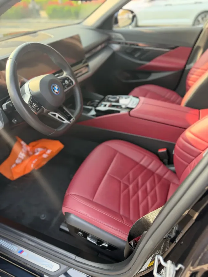2025 BMW i5 BEV 96.96KWH,autocango,china used car exporter,china ev exporter,chinese used car exporter,chinese used ev exporter