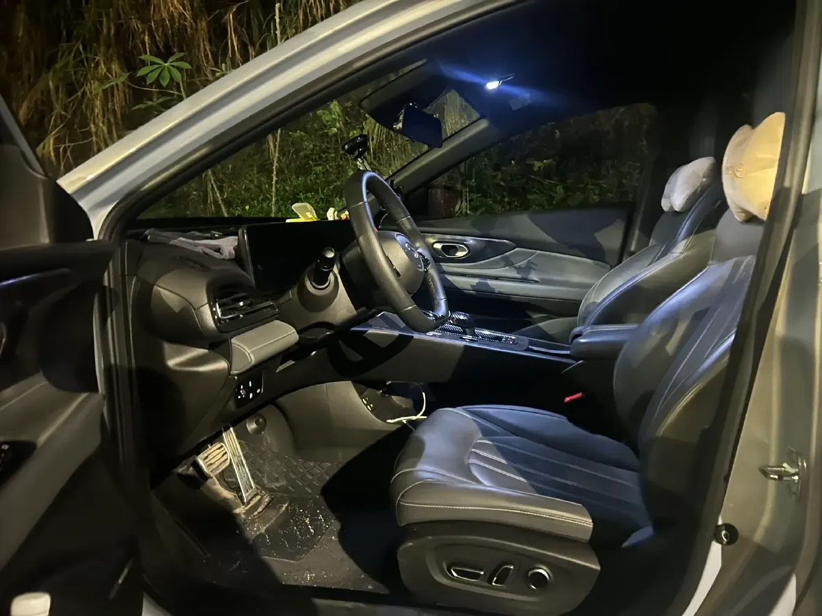 2024 GAC Trumpchi Empow 1.5T 177HP L4 7DCT,autocango,china used car exporter,china ev exporter,chinese used car exporter,chinese used ev exporter