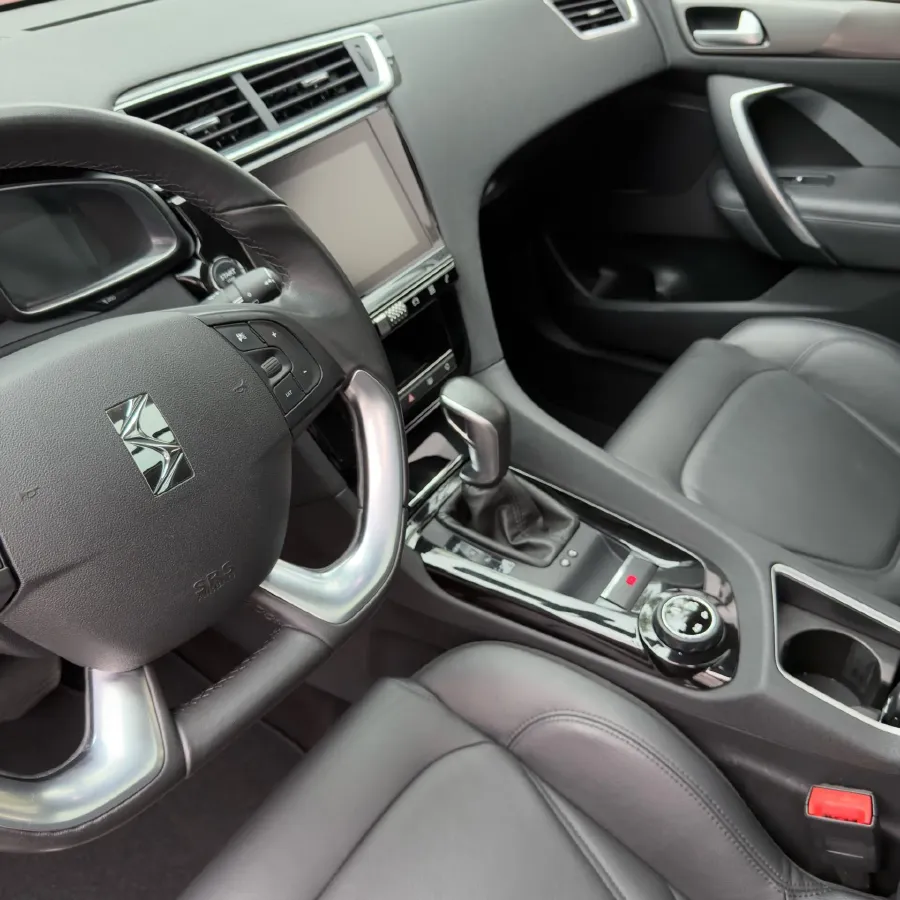 2018 DS 6 1.6T 167HP L4 6AT,autocango,china used car exporter,china ev exporter,chinese used car exporter,chinese used ev exporter