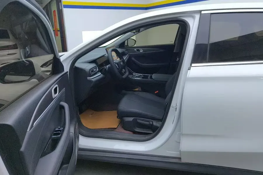 2025 ChangAn KuaYue KuaYueXing V5 EV BEV 41.86KWH,autocango,china used car exporter,china ev exporter,chinese used car exporter,chinese used ev exporter