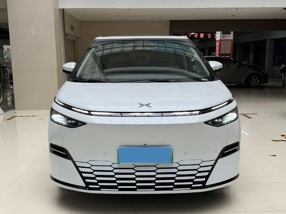 2025 Xpeng X9 BEV,autocango,china used car exporter,china ev exporter,chinese used car exporter,chinese used ev exporter