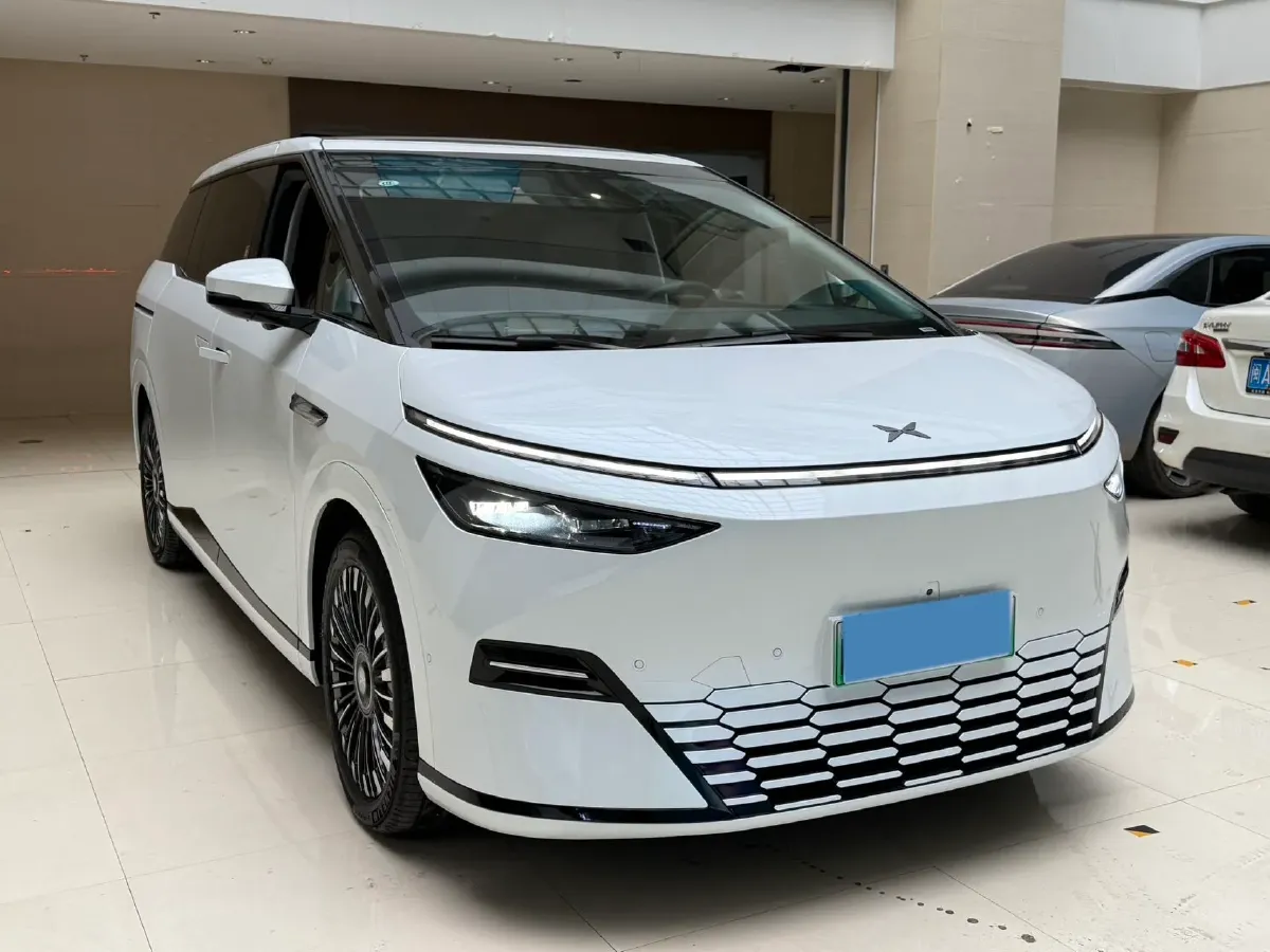 2025 Xpeng X9 BEV,autocango,china used car exporter,china ev exporter,chinese used car exporter,chinese used ev exporter