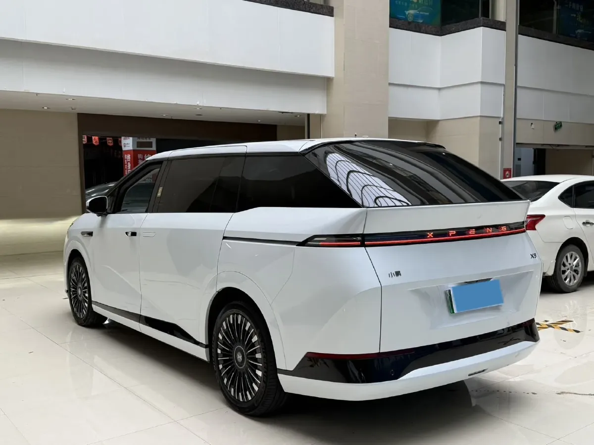 2025 Xpeng X9 BEV,autocango,china used car exporter,china ev exporter,chinese used car exporter,chinese used ev exporter