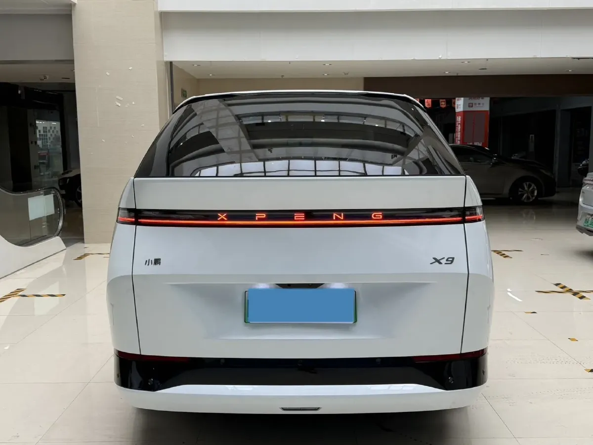 2025 Xpeng X9 BEV,autocango,china used car exporter,china ev exporter,chinese used car exporter,chinese used ev exporter