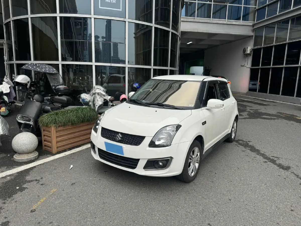 2015 LiFan 720 1.8L 133HP L4 CVT,autocango,china used car exporter,china ev exporter,chinese used car exporter,chinese used ev exporter