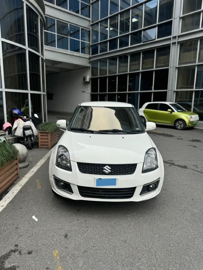 2015 LiFan 720 1.8L 133HP L4 CVT,autocango,china used car exporter,china ev exporter,chinese used car exporter,chinese used ev exporter