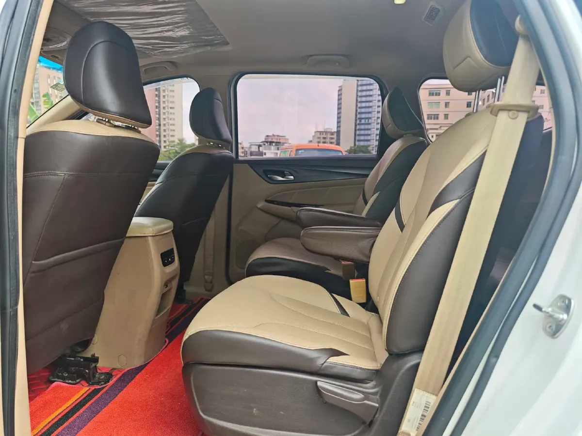 2017 SWM X7 1.5T 156HP L4 5MT,autocango,china used car exporter,china ev exporter,chinese used car exporter,chinese used ev exporter