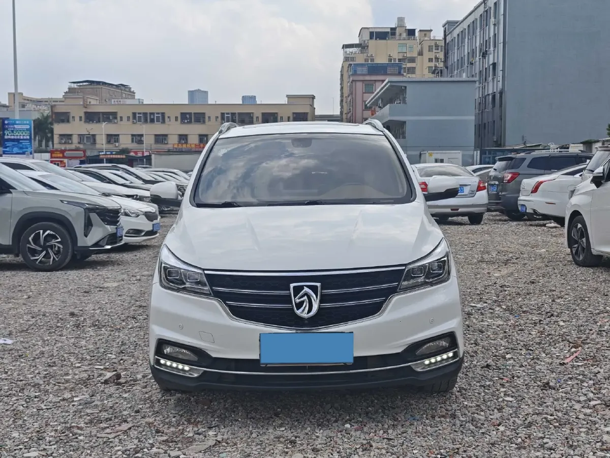 2017 SWM X7 1.5T 156HP L4 5MT,autocango,china used car exporter,china ev exporter,chinese used car exporter,chinese used ev exporter