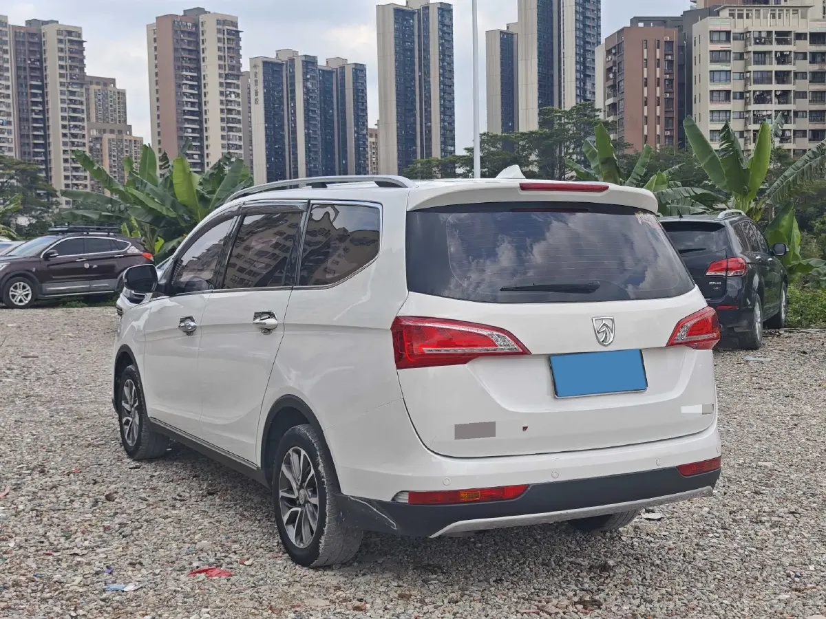 2017 SWM X7 1.5T 156HP L4 5MT,autocango,china used car exporter,china ev exporter,chinese used car exporter,chinese used ev exporter