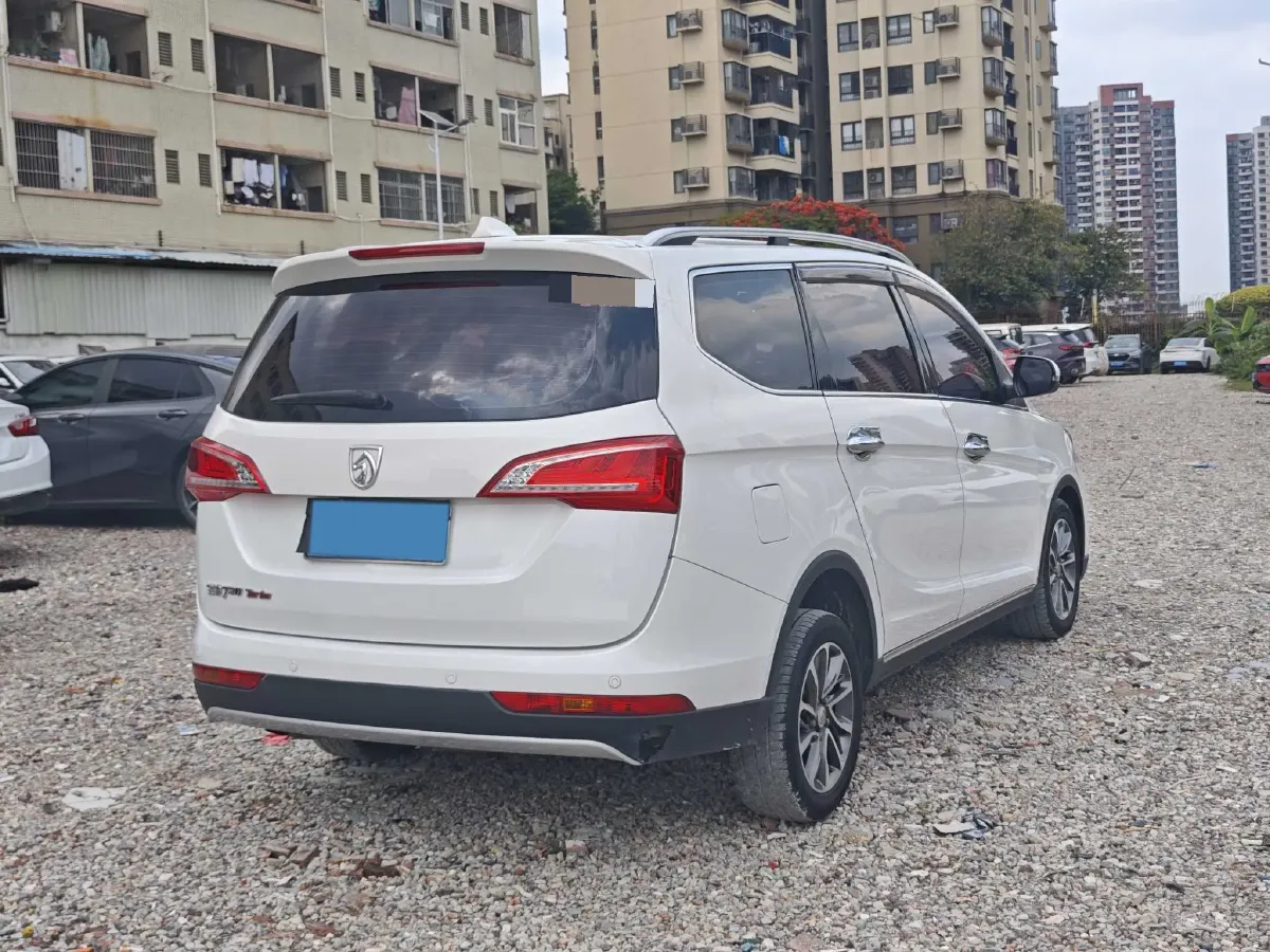 2017 SWM X7 1.5T 156HP L4 5MT,autocango,china used car exporter,china ev exporter,chinese used car exporter,chinese used ev exporter