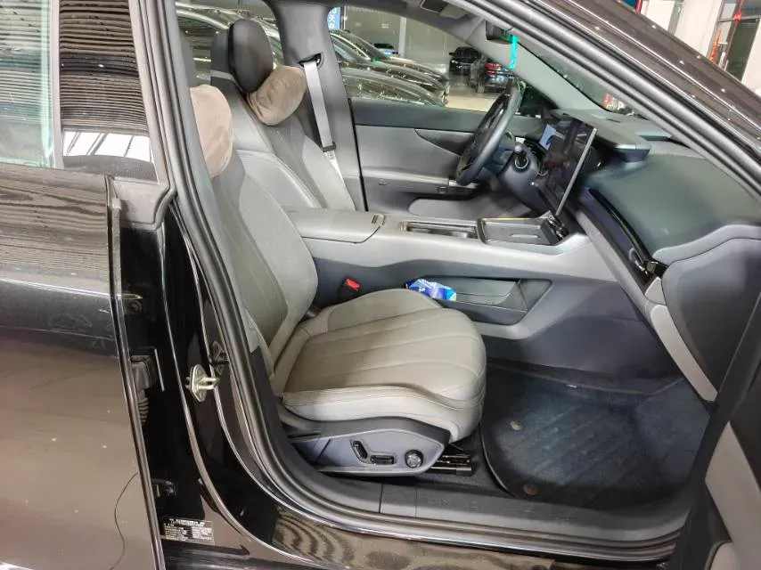 2024 LYNK&CO 07 EM-P 1.5T 163HP L4 3DHT PHEV 18.99KWH,autocango,china used car exporter,china ev exporter,chinese used car exporter,chinese used ev exporter
