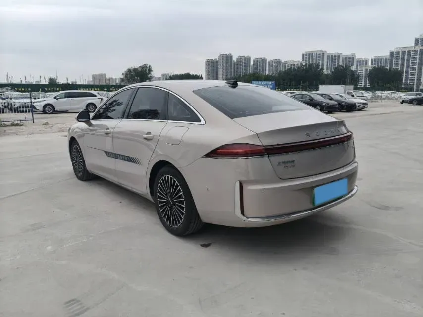2025 Roewe M7 DMH 1.5L 112HP L4 1DHT PHEV,autocango,china used car exporter,china ev exporter,chinese used car exporter,chinese used ev exporter