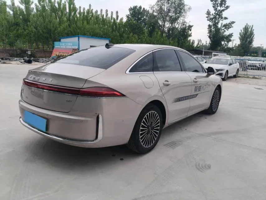 2025 Roewe M7 DMH 1.5L 112HP L4 1DHT PHEV,autocango,china used car exporter,china ev exporter,chinese used car exporter,chinese used ev exporter