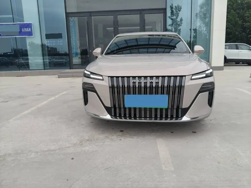 2025 Roewe M7 DMH 1.5L 112HP L4 1DHT PHEV,autocango,china used car exporter,china ev exporter,chinese used car exporter,chinese used ev exporter