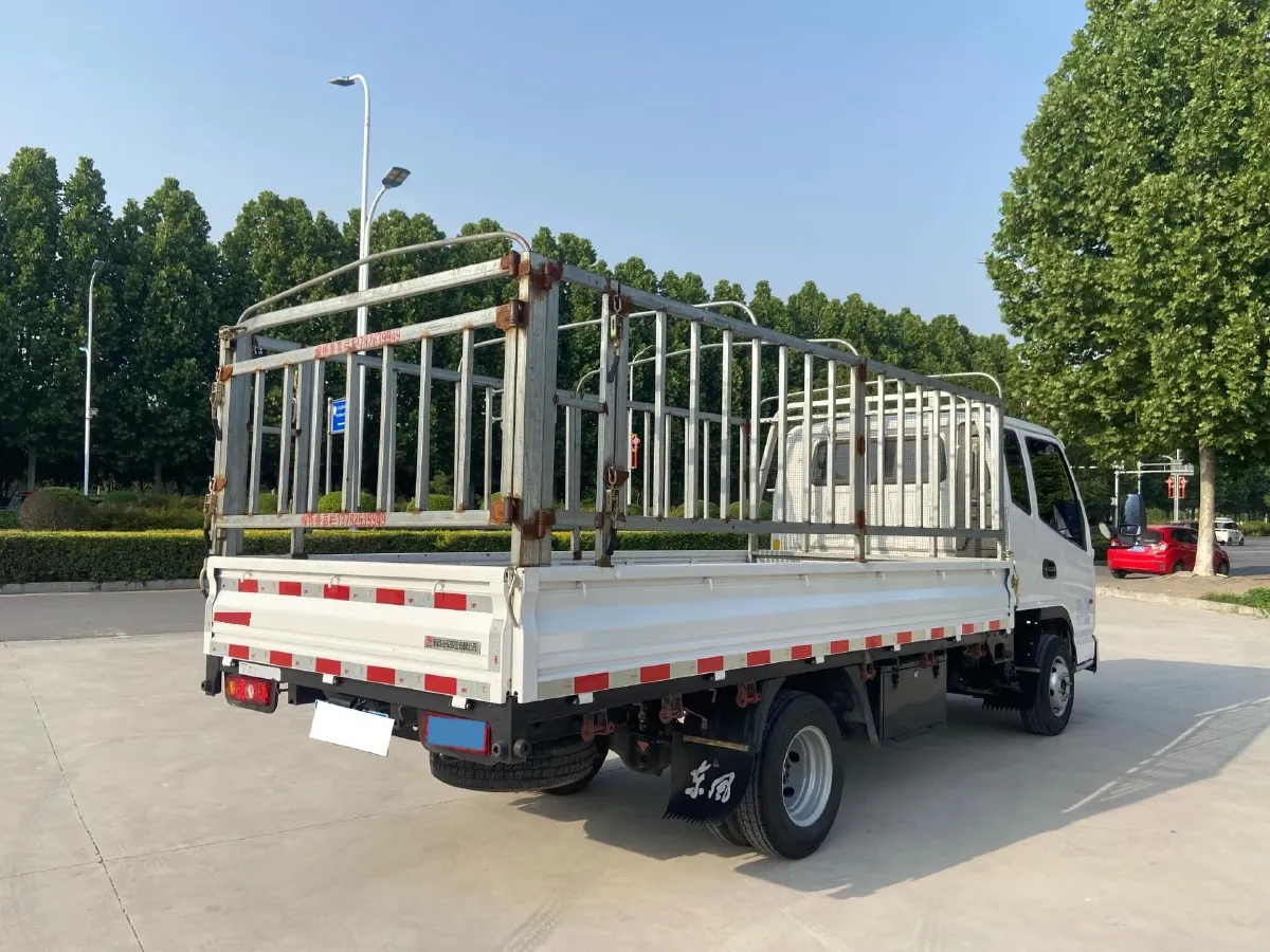 2023 DongFeng DFSK D71 1.6L 122HP L4 5MT,autocango,china used car exporter,china ev exporter,chinese used car exporter,chinese used ev exporter
