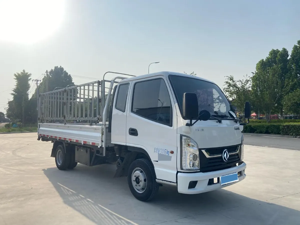 2023 DongFeng DFSK D71 1.6L 122HP L4 5MT,autocango,china used car exporter,china ev exporter,chinese used car exporter,chinese used ev exporter