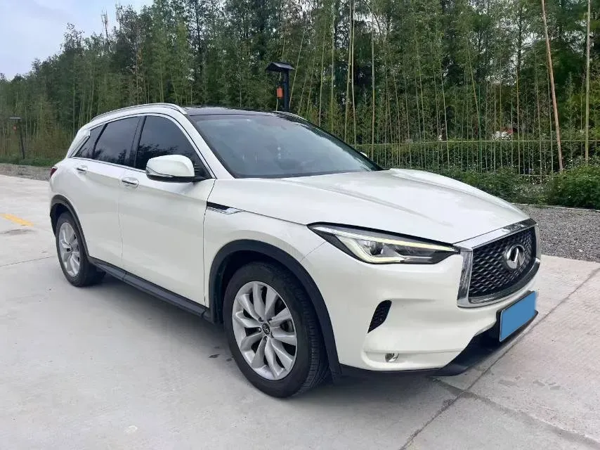 2018 Infiniti QX30 2.0T 211HP L4 7DCT,autocango,china used car exporter,china ev exporter,chinese used car exporter,chinese used ev exporter