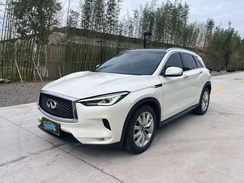 2018 Infiniti QX30 2.0T 211HP L4 7DCT,autocango,china used car exporter,china ev exporter,chinese used car exporter,chinese used ev exporter