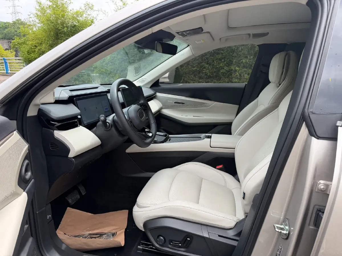2023 LYNK&CO 08 EM-P 1.5T 163HP L4 3DHT PHEV 39.8KWH,autocango,china used car exporter,china ev exporter,chinese used car exporter,chinese used ev exporter