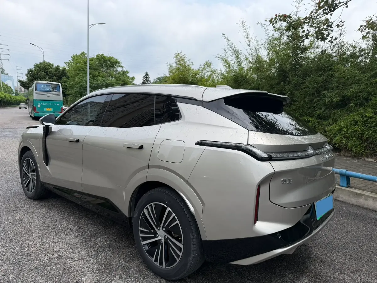 2023 LYNK&CO 08 EM-P 1.5T 163HP L4 3DHT PHEV 39.8KWH,autocango,china used car exporter,china ev exporter,chinese used car exporter,chinese used ev exporter