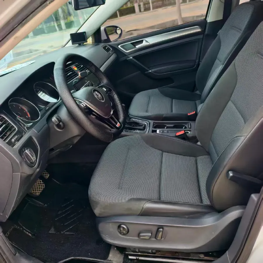 2018 Volkswagen Golf 1.6L 110HP L4 6AT,autocango,china used car exporter,china ev exporter,chinese used car exporter,chinese used ev exporter