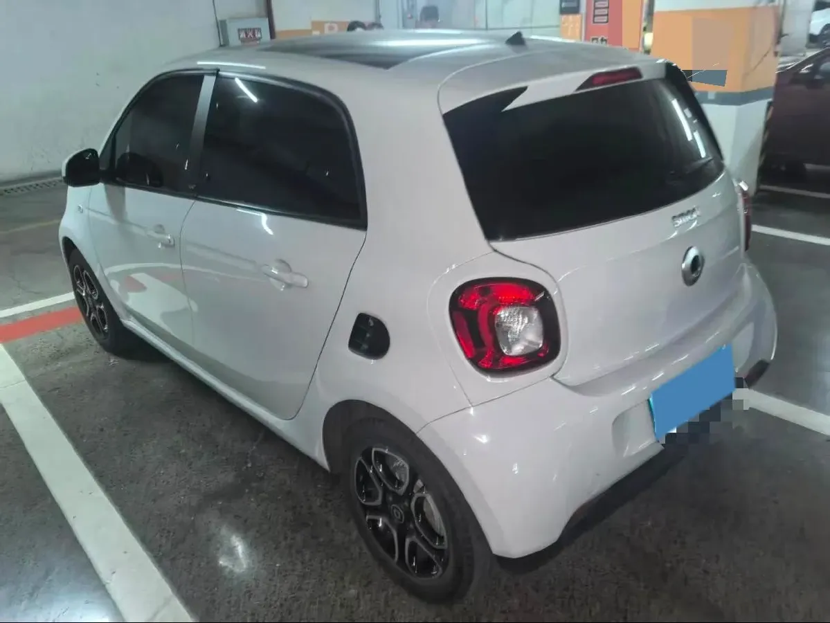2016 Smart smart forfour 0.9T 90HP L3 6DCT,autocango,china used car exporter,china ev exporter,chinese used car exporter,chinese used ev exporter