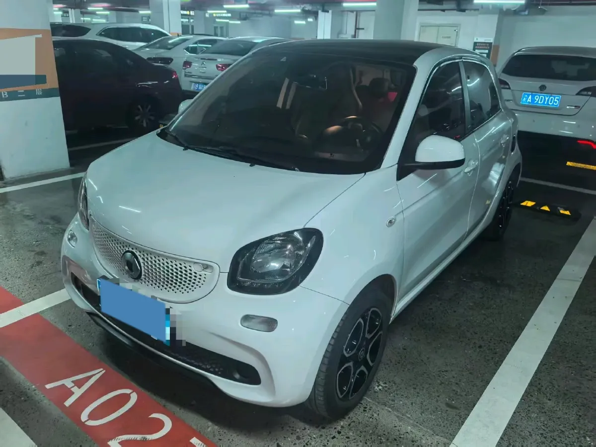 2016 Smart smart forfour 0.9T 90HP L3 6DCT,autocango,china used car exporter,china ev exporter,chinese used car exporter,chinese used ev exporter