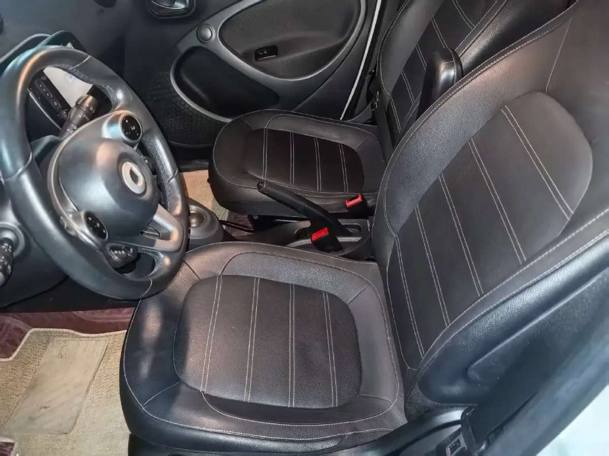 2016 Smart smart forfour 0.9T 90HP L3 6DCT,autocango,china used car exporter,china ev exporter,chinese used car exporter,chinese used ev exporter