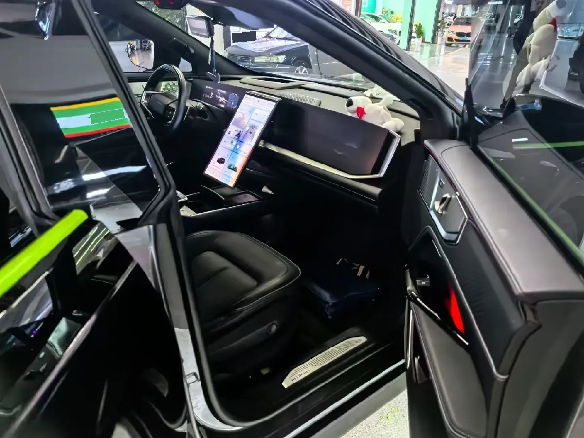 2023 HiPhi Y BEV 76.6KWH,autocango,china used car exporter,china ev exporter,chinese used car exporter,chinese used ev exporter