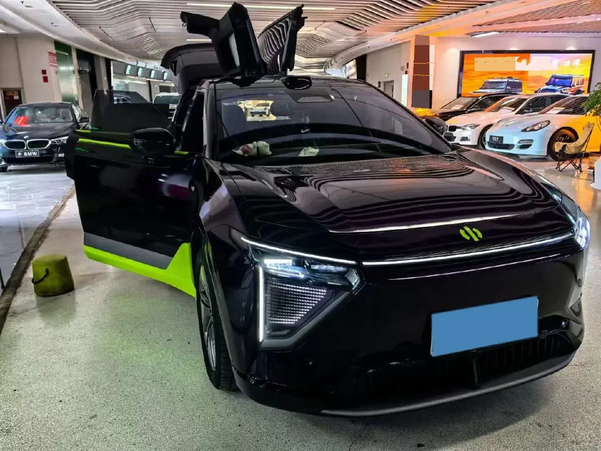 2023 HiPhi Y BEV 76.6KWH,autocango,china used car exporter,china ev exporter,chinese used car exporter,chinese used ev exporter