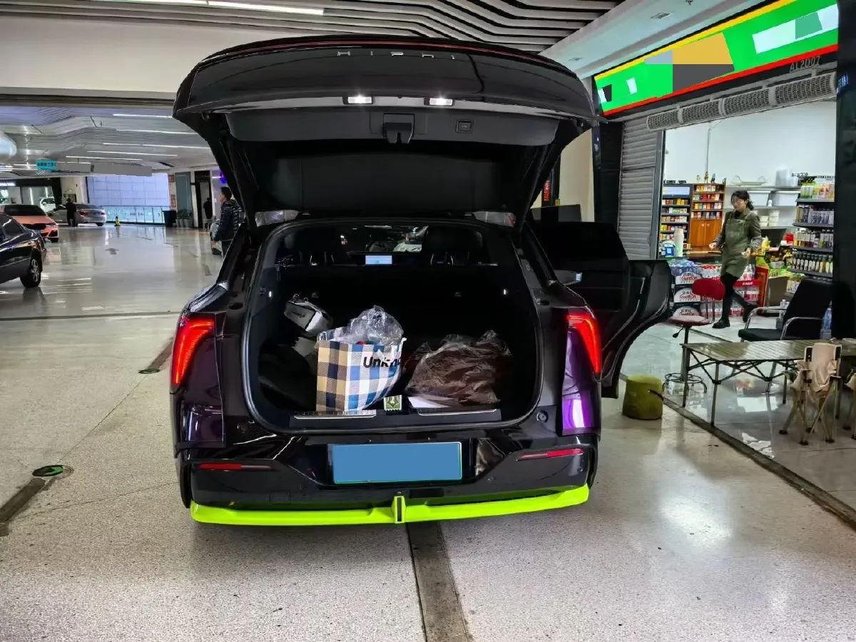 2023 HiPhi Y BEV 76.6KWH,autocango,china used car exporter,china ev exporter,chinese used car exporter,chinese used ev exporter