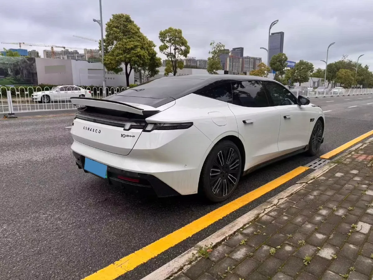2025 LYNK&CO 10 EM-P 1.5T 163HP L4 3DHT PHEV,autocango,china used car exporter,china ev exporter,chinese used car exporter,chinese used ev exporter