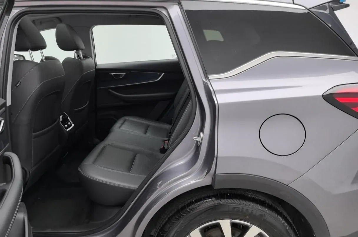 2021 Chery Tiggo 7 Plus 1.6T 197HP L4 7DCT,autocango,china used car exporter,china ev exporter,chinese used car exporter,chinese used ev exporter