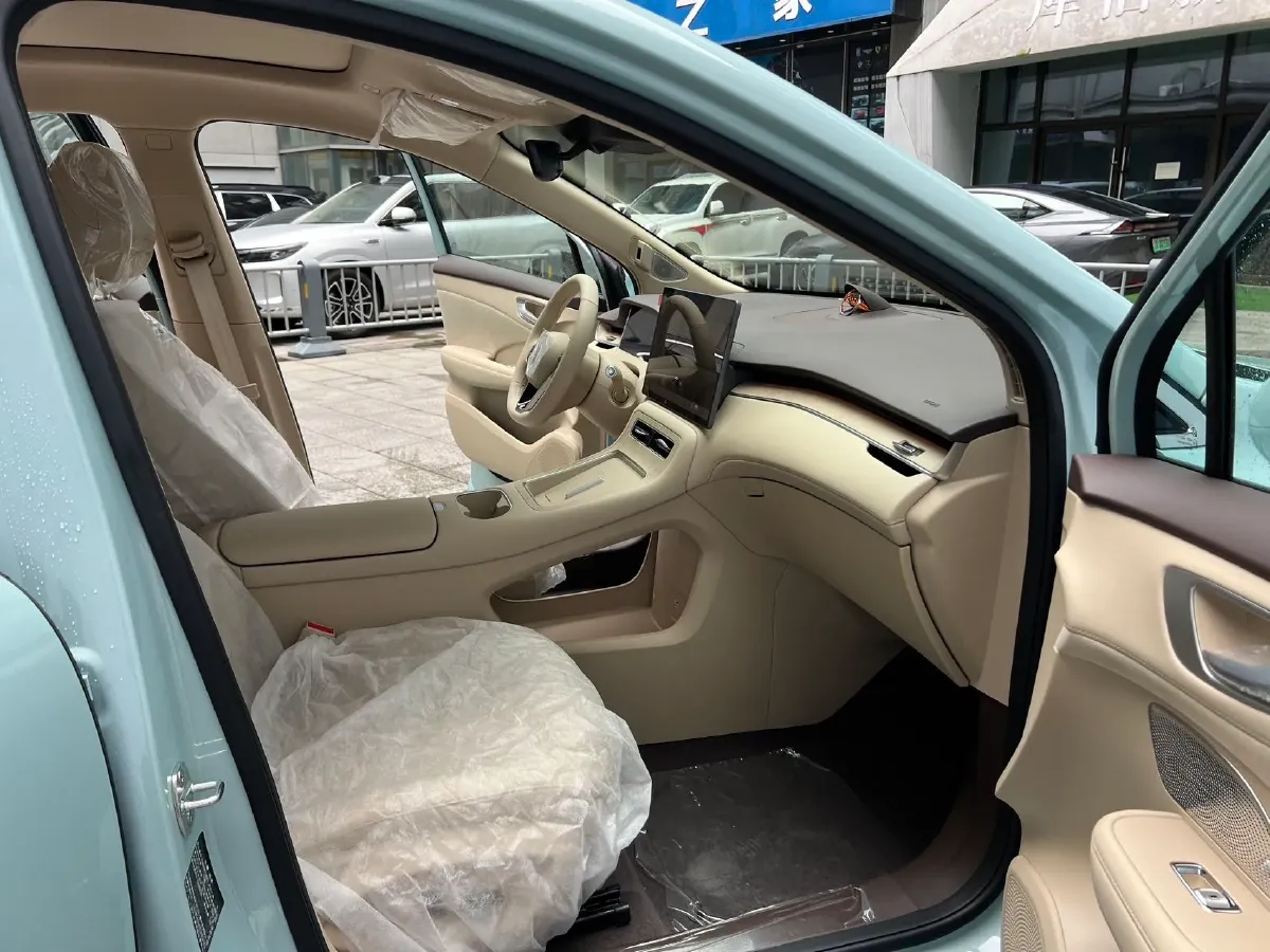 2025 HIMA Shangjie H5 REEV 98HP REEV,autocango,china used car exporter,china ev exporter,chinese used car exporter,chinese used ev exporter